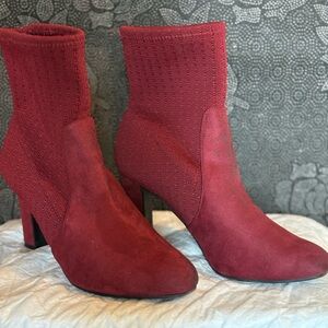 Burgundy ankle high heel boot